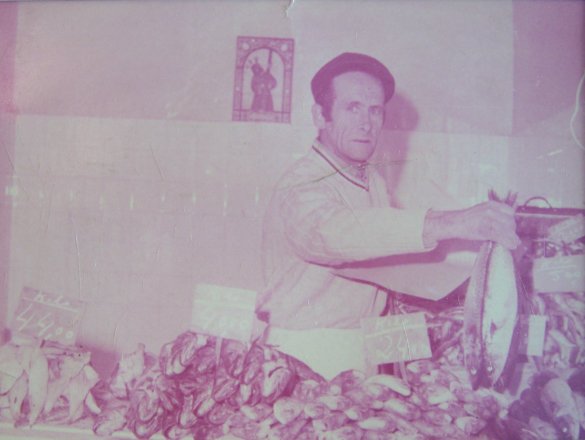 Cuatro generaciones de pescaderos